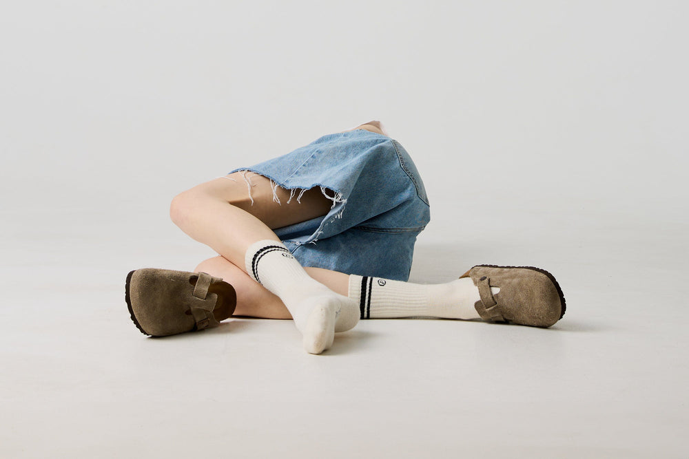 Paire merino wool socks lifestyle shot - breathable comfort for Australian summer