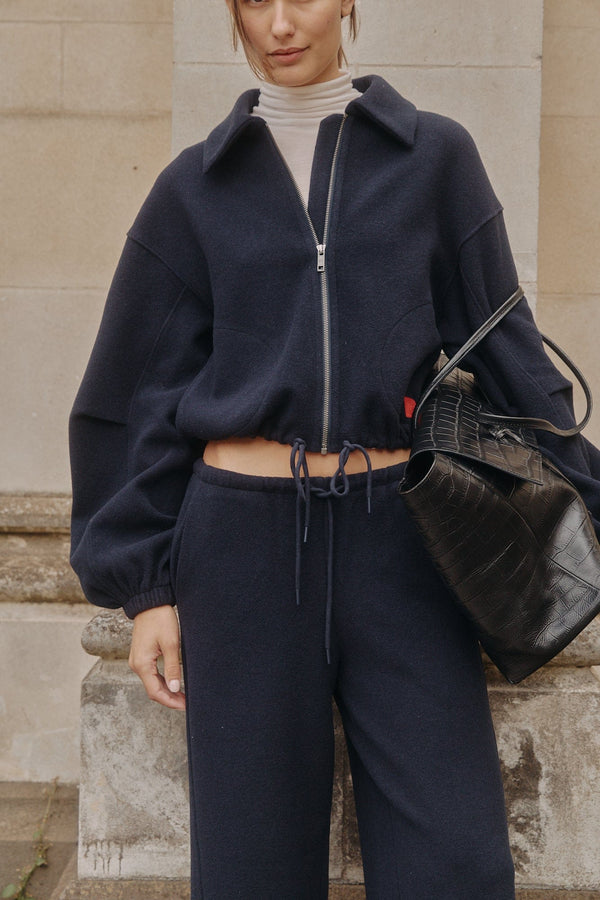 Navy[portrait]